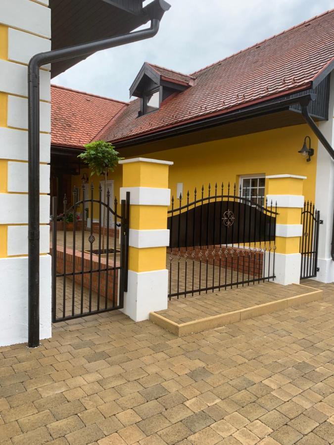 The Tasty Rooms Betliar Exterior photo
